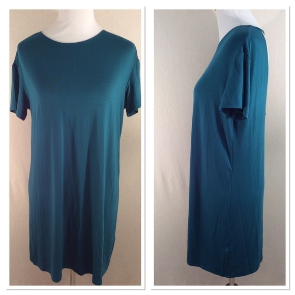 Fabletics Finley casual t-shirt dress in forest - Picture 4 of 8